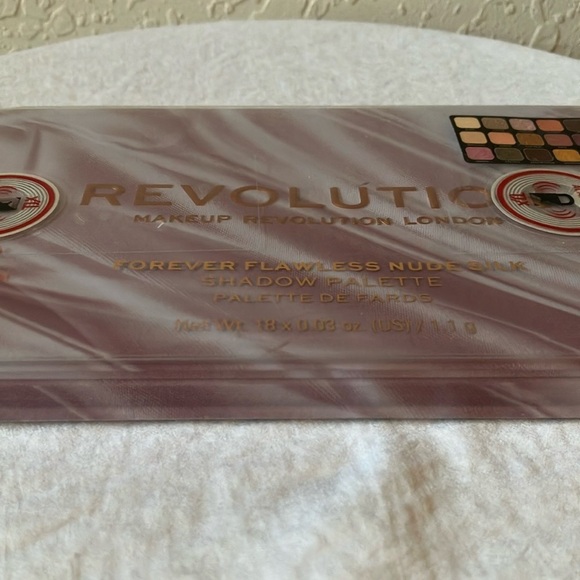 Revolution: Makeup Revolution Forever Flawless Palette- Nude - Picture 14 of 16
